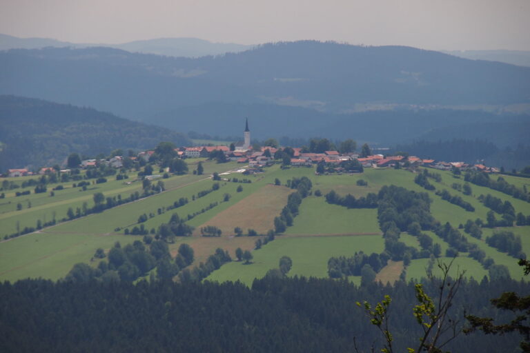 Výhled z G. Kanzel (obec Kreuzberg)