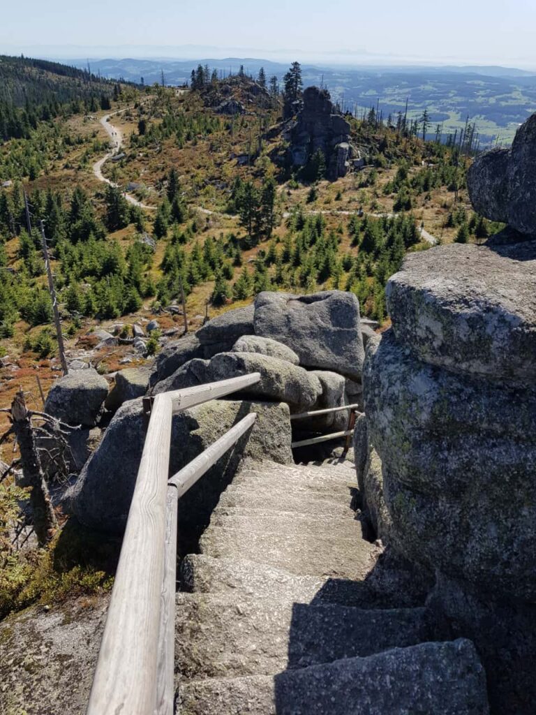 Pohled od Hochsteinu k Třístoličníku