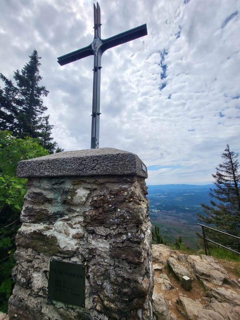 G. Falkenstein, vrcholový kříž